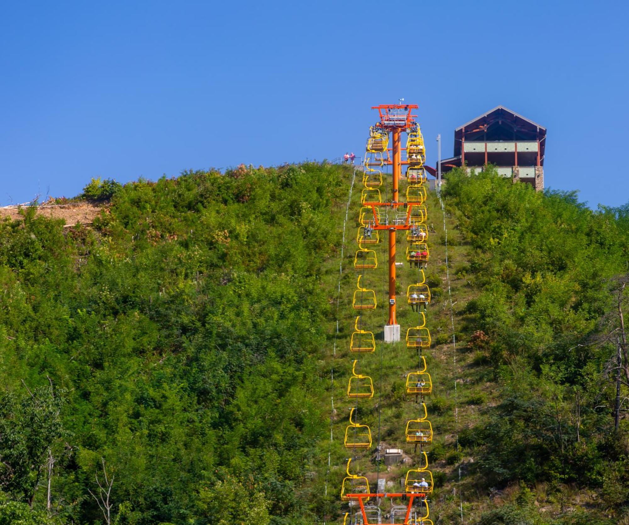 Moonshine Chalet, Hot Tub, Pool Access, Wifi, 1089 Free Tickets Each Paid Day, Dollywood And More Gatlinburg Eksteriør billede