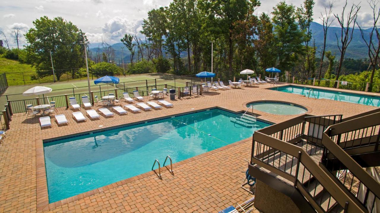 Moonshine Chalet, Hot Tub, Pool Access, Wifi, 1089 Free Tickets Each Paid Day, Dollywood And More Gatlinburg Eksteriør billede